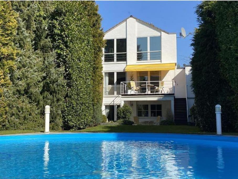 Appartement Kernsan. Souterrain-wohnung 60qm Mit Pool Blick *